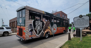 Read more about the article Nashville Hop-On Hop-Off Trolley Tour: An Honest Review
