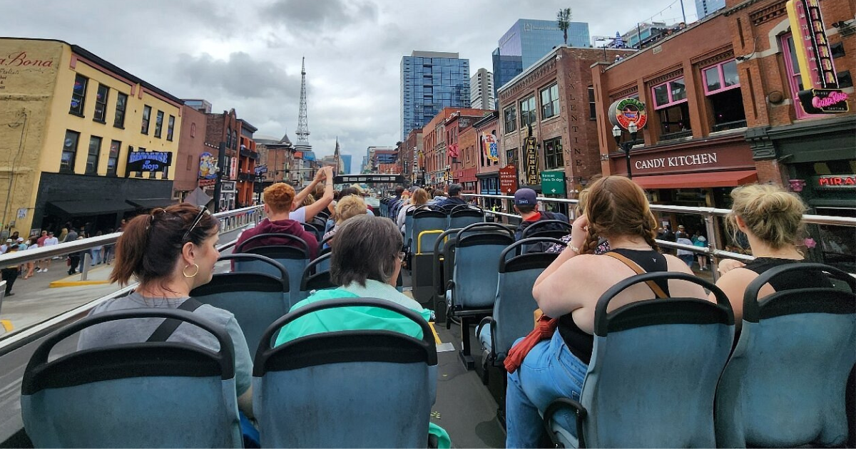 Read more about the article Nashville Double Decker Bus Sightseeing Tour: An Honest Review